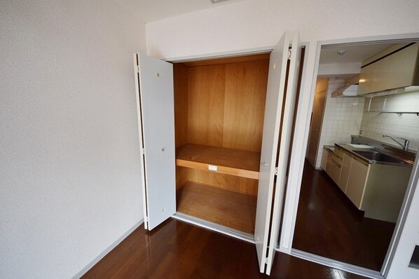 シャトーサンワの物件内観写真